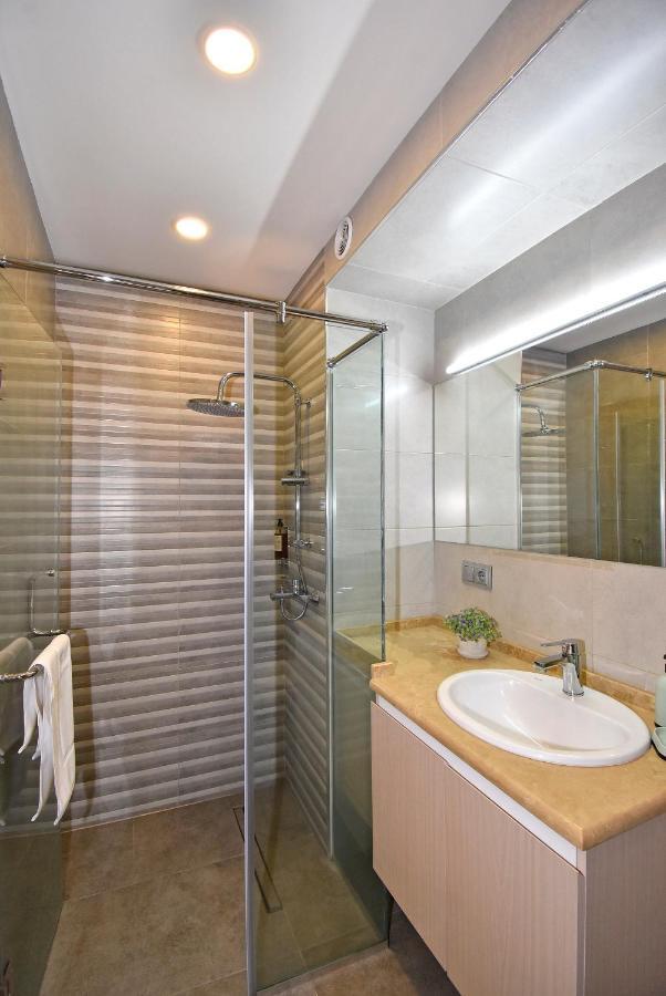 Home4You Apartments On Koghbatsi Erivan Exterior foto