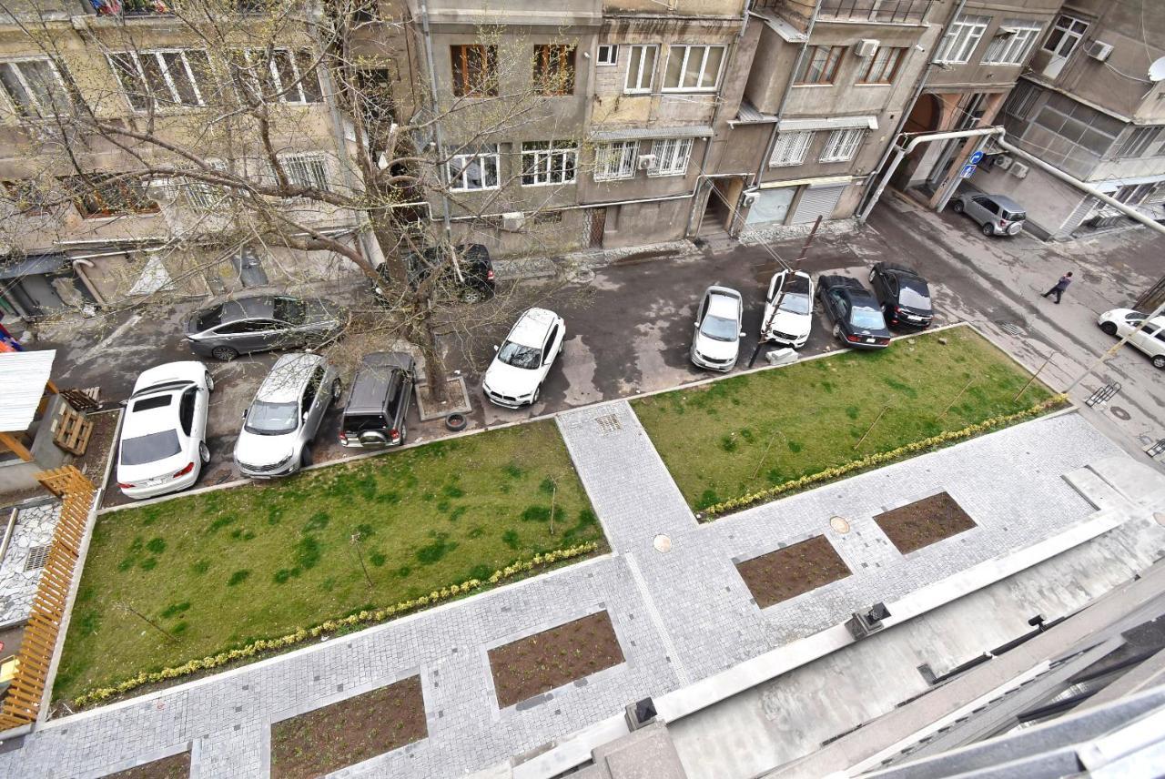 Home4You Apartments On Koghbatsi Erivan Exterior foto